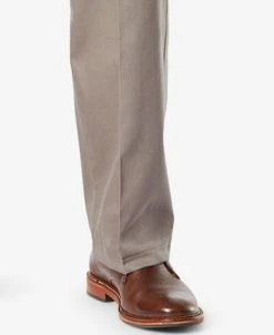 Dockers Men's Signature Lux Cotton Relaxed Fit Creased Stretch Khaki Pants 18 Dockers Men's Signature Lux Cotton Relaxed Fit Creased Stretch Khaki Pants -Vince Camuto Sale 10028453 fpx